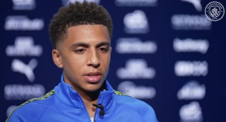 上踢球, 自己很乐意