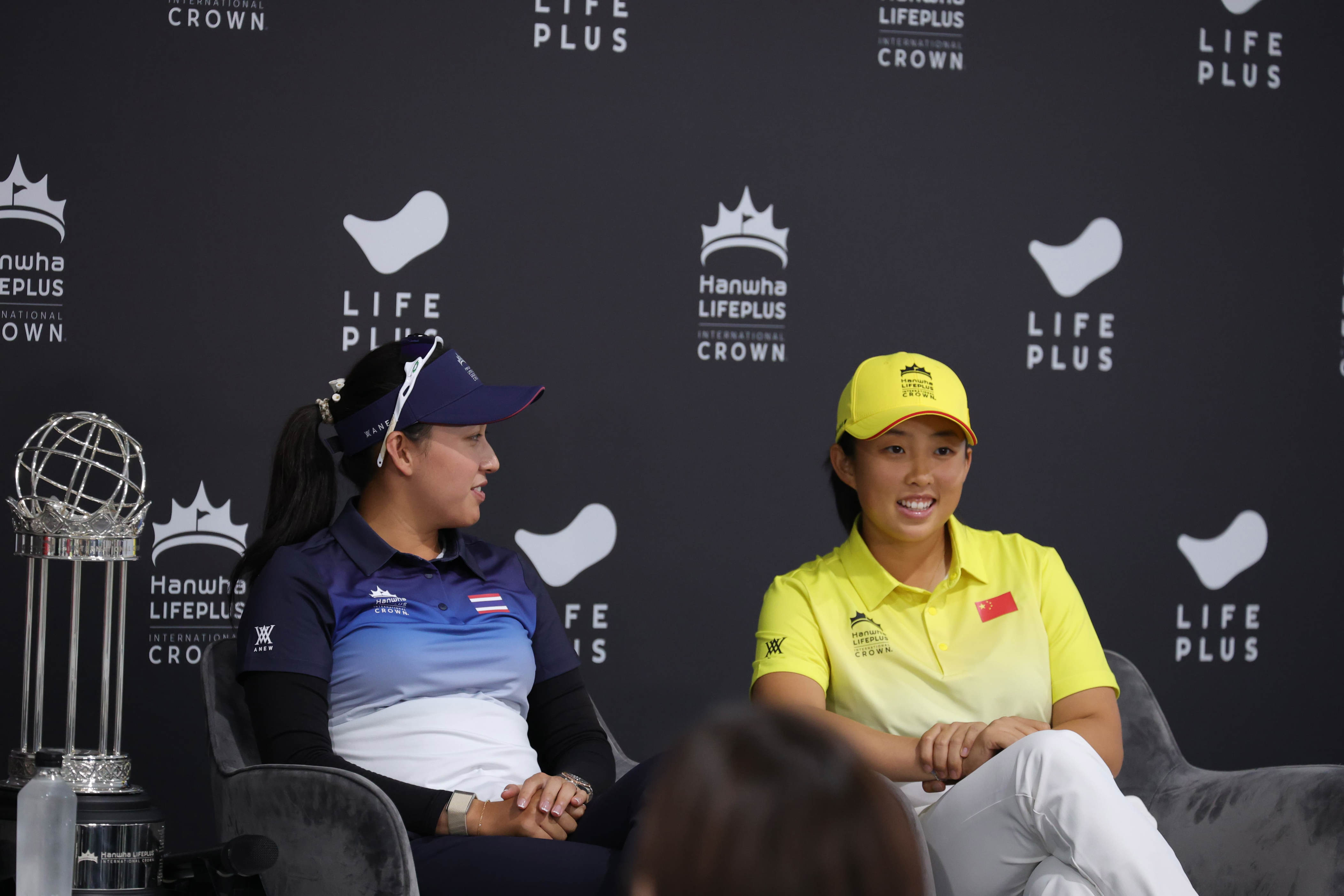 会有很多粉, 进行两场半 会有很多粉, 进行两场半